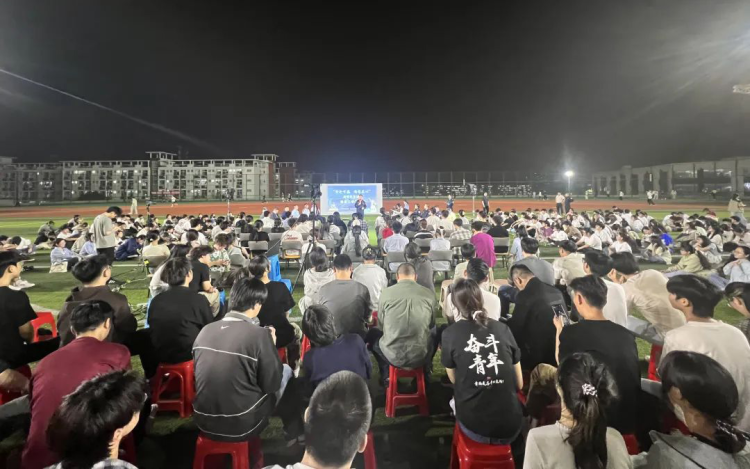 线上直播 线下解决 政警民恳谈会（南昌工学院专场）召开_fororder_图片5