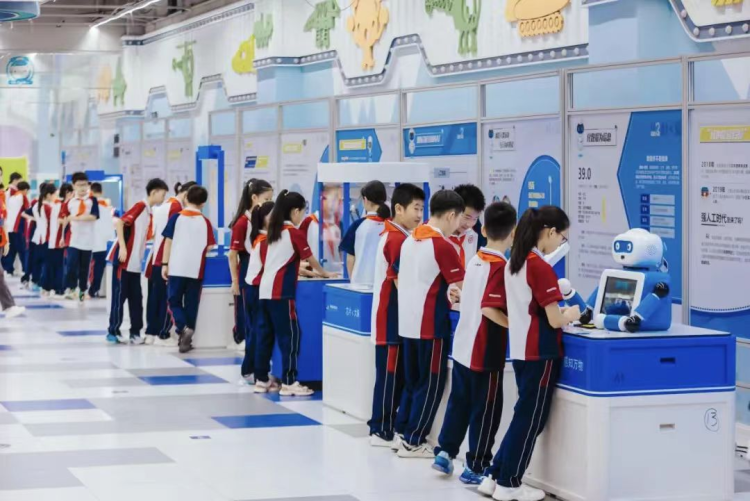 科技赋能点亮未来 中国流动科技馆江西巡展在抚州启动_fororder_图片5