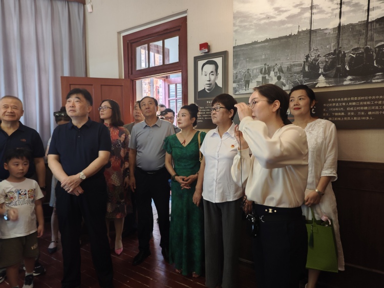 浴血铸军魂 同心向美好 江西省美好家园公益慈善中心举办纪念抗战胜利80周年暨八一建军节活动_fororder_微信图片_20250731154718