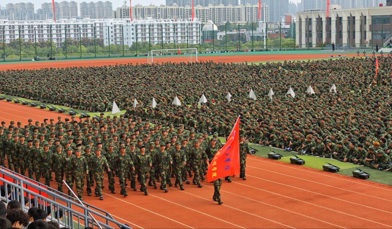 南昌工学院举行2025级新生开学典礼_fororder_图片23