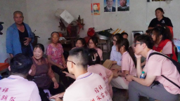南昌工学院·中国工艺美术大师博物馆“三下乡” 社会实践团队： 触摸夏布肌理 点亮扛灯记忆
