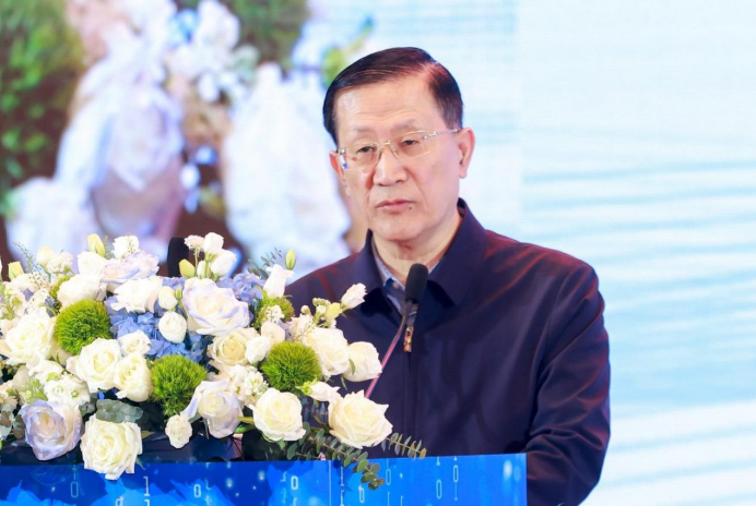 数智化助推中医药政产学研用协同发展——2025数智中医药发展大会在南昌举行