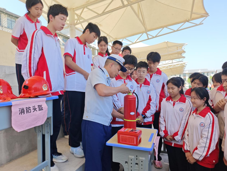 赣州石城：消防产品知识进校园 安全守护在身边_fororder_图片3