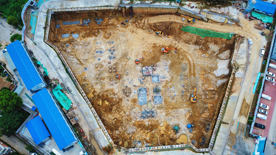 中建一局承建的南昌东湖区医疗和公共卫生能力提升项目全面冲出“正负零”