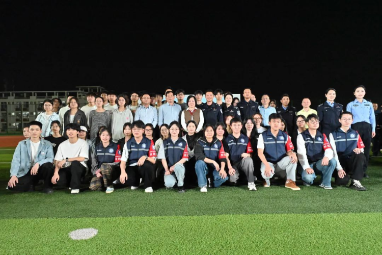 线上直播 线下解决 政警民恳谈会（南昌工学院专场）召开_fororder_图片6