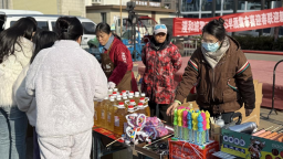 湾里管理局就业之家：早酒市集融合就业服务 一站式迎新春