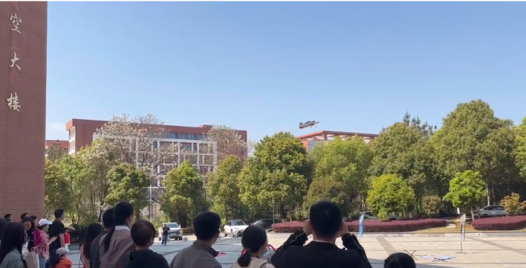 探索飞行奥秘 乐享欢乐童年 江西飞行学院举办“六一”国际儿童节航空科普研学活动_fororder_图片31