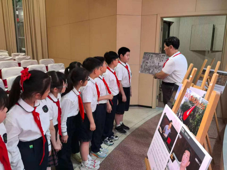赣州市文清实验学校：沉浸式课堂再现苏区烽火_fororder_图片2