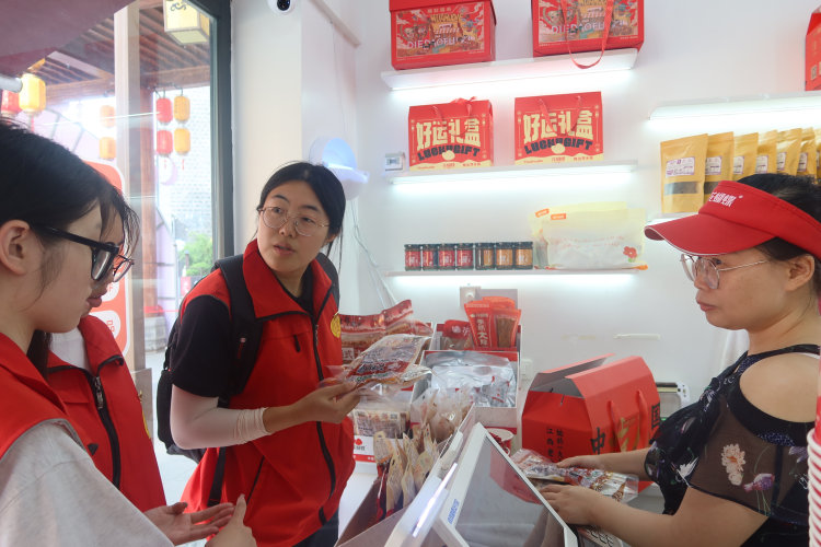 江西财经大学实践队：寻踪古街商脉，VR唤醒百年非遗_fororder_图片24