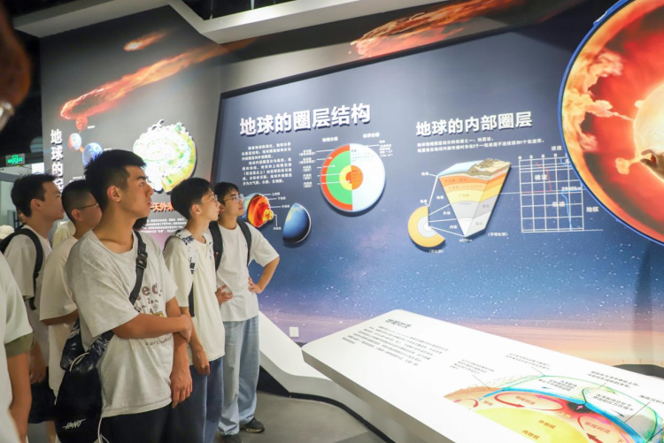 东华理工大学：新生沉浸式“闯关”，开启硬“核”入学新体验_fororder_图片3