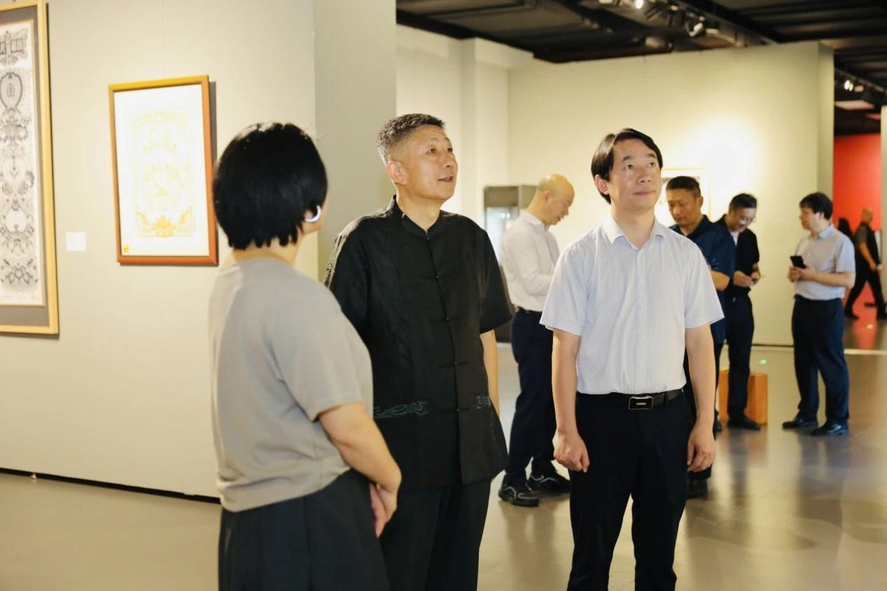 《经典传承——历届中国工艺美术大师作品回巡展》亮相北京_fororder_图片20