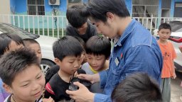 江西乐平：情暖“留守儿童”