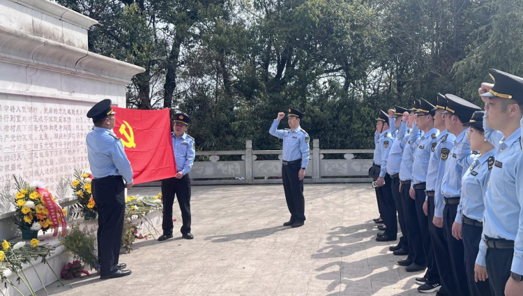 江西乐平：清明祭扫 告慰革命先烈