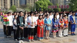 江西工程学院开展仰天岗清明烈士陵园祭扫活动