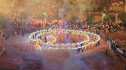 福州福清板凳龙：披上了“赛博霓裳”