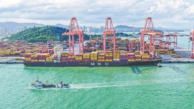 地中海航运SAMBAR航线货轮首航厦门港