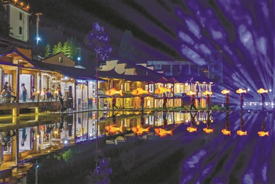 寧德屏南:魚燈遊古村 歌聲醉秋夜