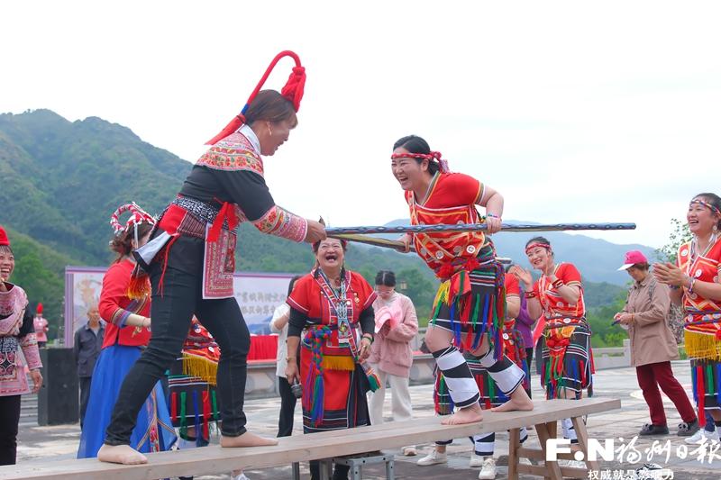 福州:日溪畲乡绘新景 绿水青山带笑颜