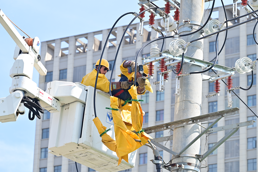 〔先審核,明天發佈〕從“橄欖綠”到“國網綠”:豐城電網老兵的“另一條戰線”