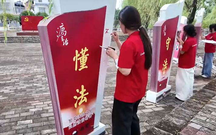 江西機電職業技術學院“紅芯”實踐隊赴寧都小源村開展“三下鄉”實踐活動