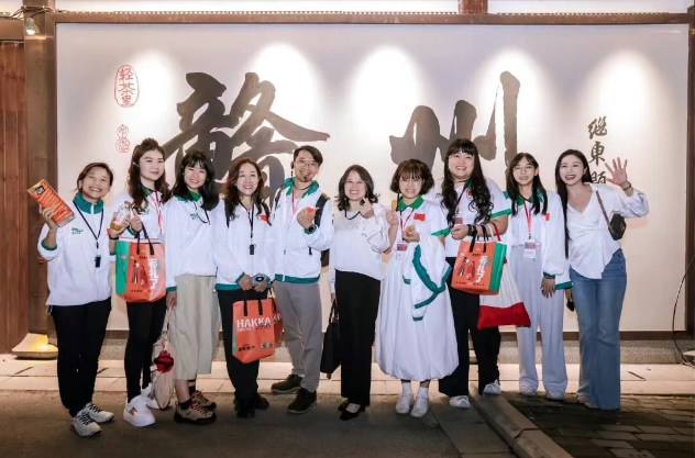 200余名港澳和内地青年跨越山海赴江西赣州重走长征路