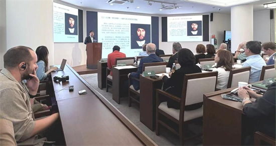 辽宁传媒学院理事长姜立受邀出席尼古拉·费钦学术研讨会