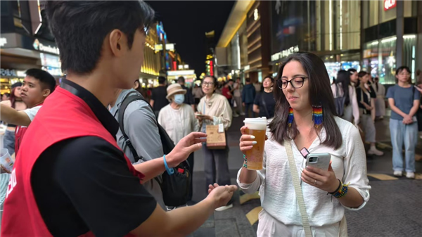 從大東副食到中街:海外記者一日穿越瀋陽“煙火與文脈”