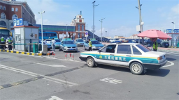 大连普兰店区紧盯“双节”客流重拳整治非法营运