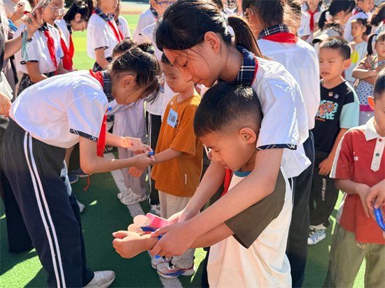 大连市各中小学开展2026年秋季开学典礼