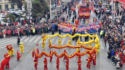 大连普兰店区“百花节”民俗巡游展演欢腾启幕