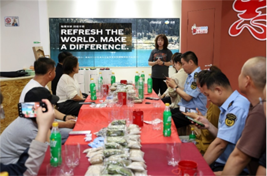 沈阳:环保社团志愿者为生物多样性保护播撒绿色希望