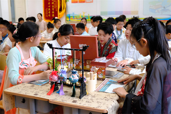 沈阳市和平区和平一校长白岛第二小学开展校本课程巡研活动