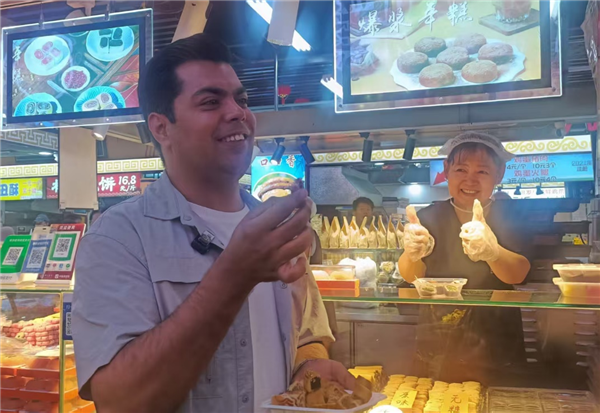 從大東副食到中街:海外記者一日穿越瀋陽“煙火與文脈”