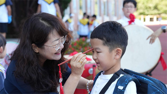 大连市各中小学开展2026年秋季开学典礼