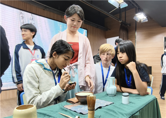 青春同行,赴一场传统文化之约!新西兰学子到访沈阳市外事服务学校