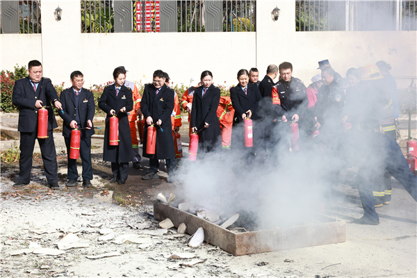武汉铁路提前两月实训 筑牢春运平安防线