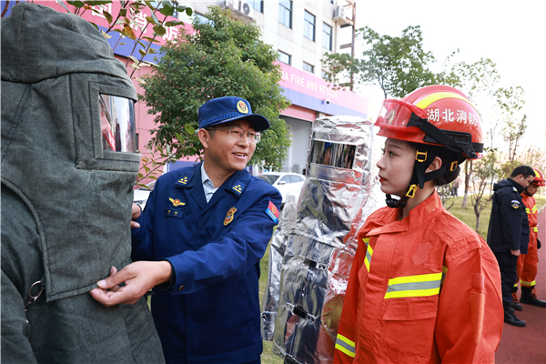 武汉铁路提前两月实训 筑牢春运平安防线