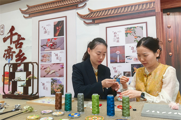 棗陽高速服務區變“景區” 打造消費新模式