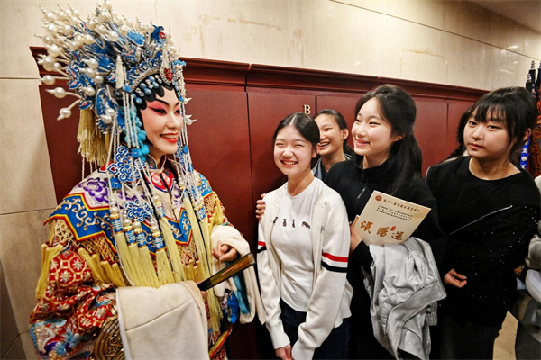 第十一届中国京剧艺术节在湖北武汉开幕