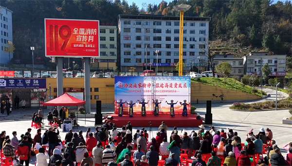湖北巴东:法治文艺润乡土 惠企服务暖基层