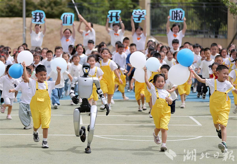 氛围感拉满!湖北各地花式迎开学