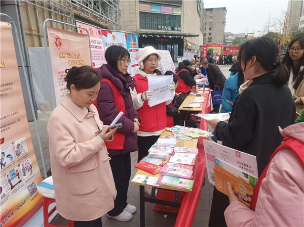 湖北洪湖:宪法宣传周 普法惠民暖人心