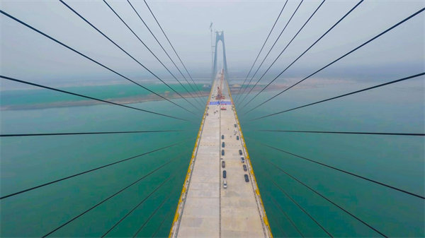 当枝松高速松滋河特大桥合龙 成为松滋河畔人文交通新地标