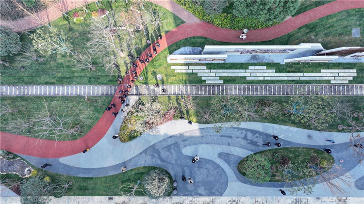 “锈带”蝶变“秀带”!襄阳首条线性工业文化公园开园