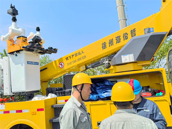從“人工登高”到“地面操控”:鄂州供電帶電作業邁入“人機共融”時代