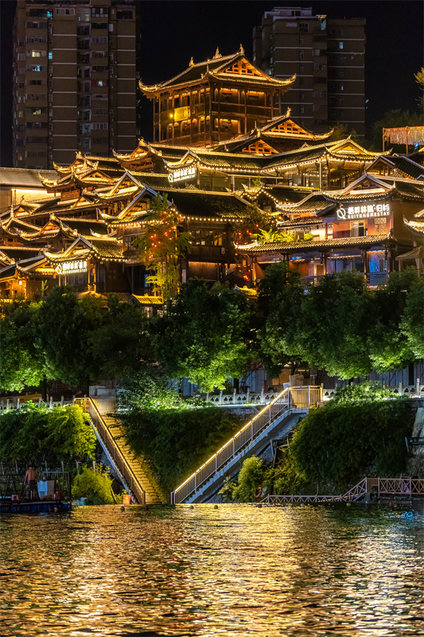 湖北推出七大夜游矩阵激活三季度文旅消费