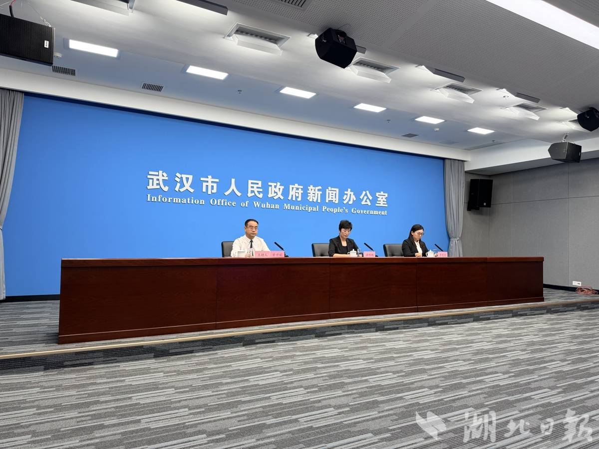 150万元消费券现场发放!武汉观龙舟赛享“一站式”端午体验