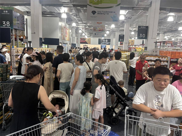 开业一周热度不减 武商江豚会员店激活庙山片区消费需求