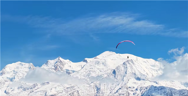 从“圣境山之翼”到“阿尔卑斯飞将” 在极限赛场闪耀的“中国之星”