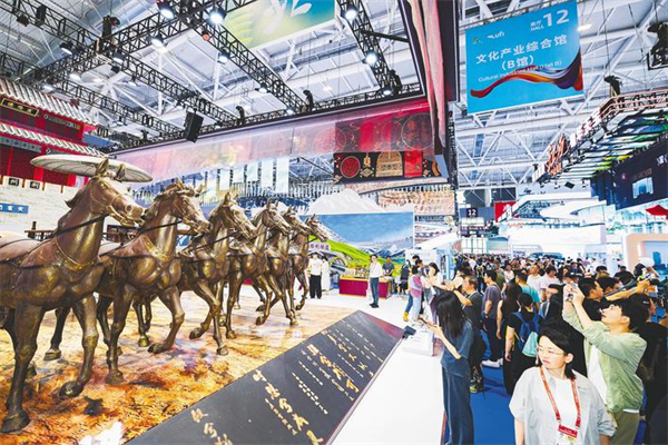 情景式展示荆楚文化软实力、科技硬实力 文博会湖北馆圈粉全球嘉宾